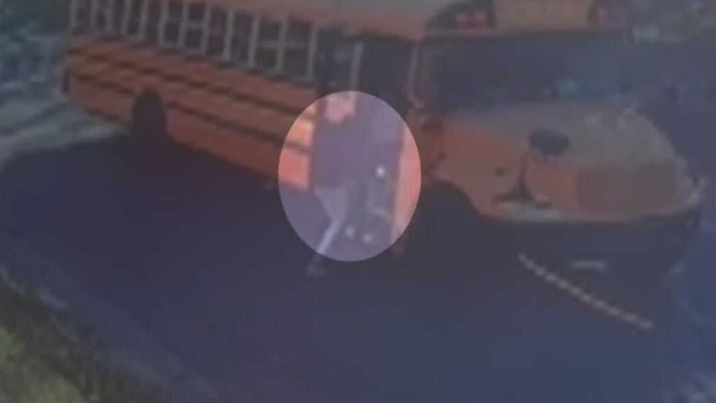 Video shows quick-thinking bystander stop runaway St. Paul school bus — WCCO / CBS Minnesota, Stillwater Health news
