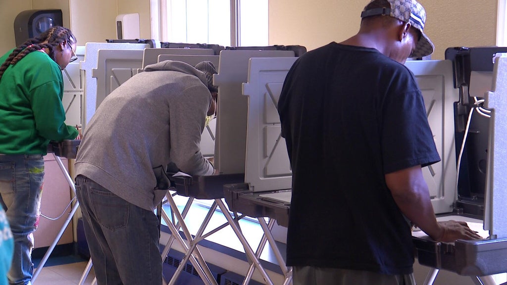 Catholic Charities helps Minnesota's unhoused vote ahead of midterms — WCCO / CBS Minnesota, Stillwater Sports news