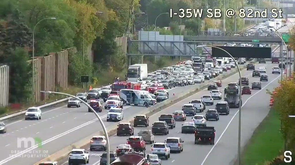 3 drivers injured in crash on Interstate 35W in Bloomington, state patrol says — WCCO / CBS Minnesota, Stillwater Health news