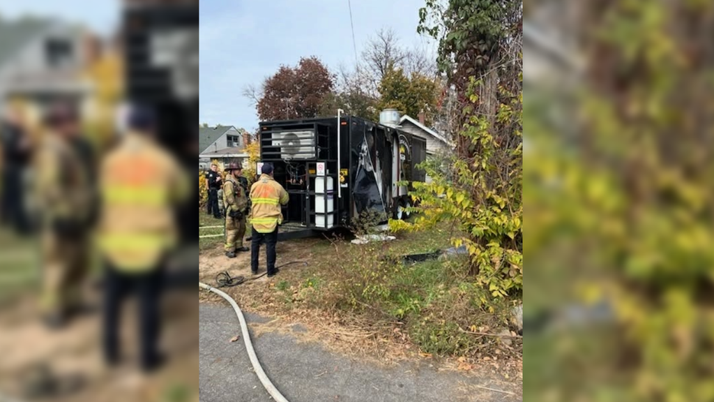 3 adults hospitalized after fire at food truck on St. Paul's east side — WCCO / CBS Minnesota, Stillwater Dining news