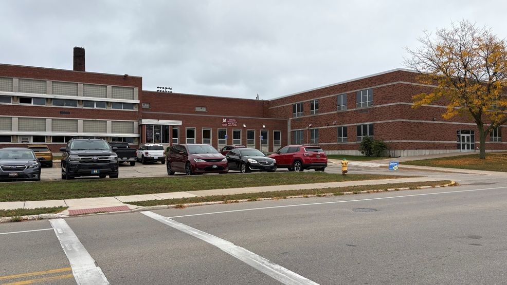 Fentanyl found in Menominee Elementary hallway; police investigating how it got there — Fox 11 Green Bay Local, Stillwater Community news