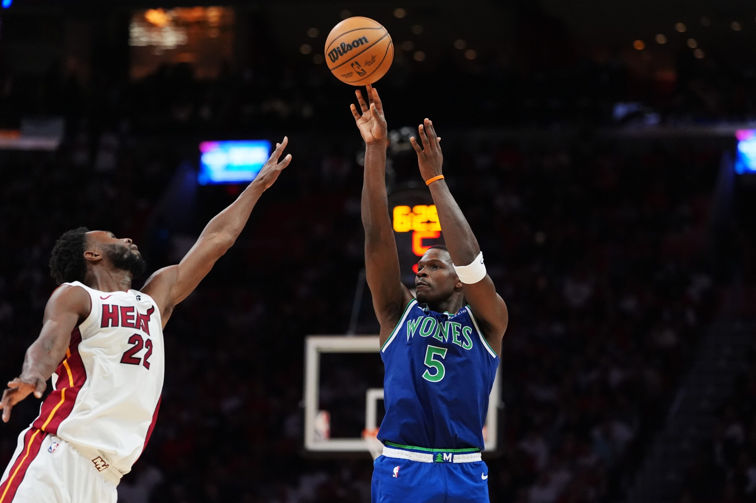 Anthony Edwards scores 45, Wolves roll past Heat 131-106 to spoil Giannis’ opener — KSTP 5, Stillwater Business news