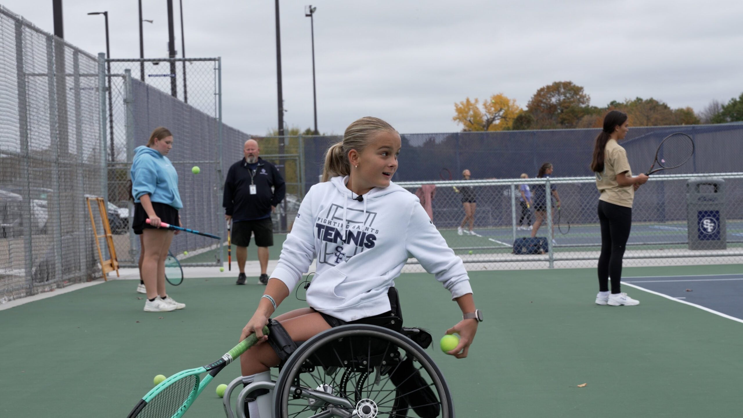 St. Francis 7th grader Ellie Blaine inspires team while competing in a wheelchair — KSTP 5, Stillwater Schools news