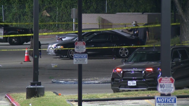 Austin police say more than 200 people were at scene of teen's fatal shooting, but few have come forward — KVUE (Austin), Stillwater Community news