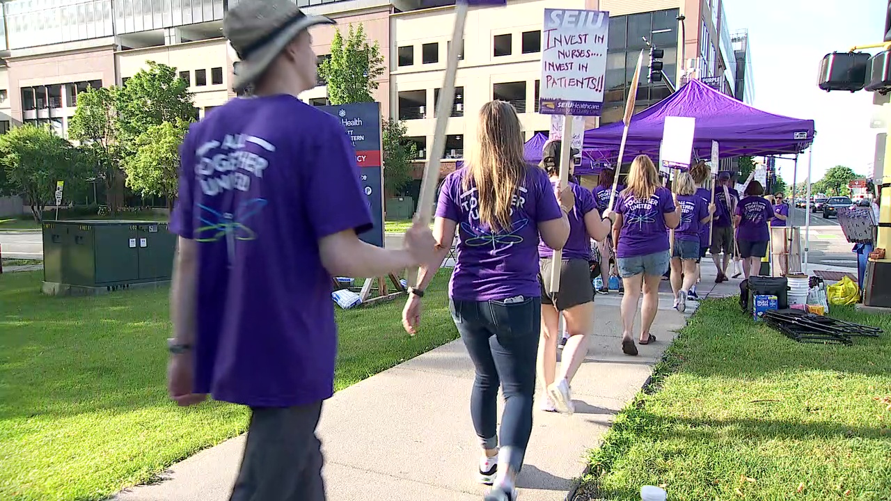 Allina hospice nurses announce tentative agreement for first union contract — FOX 9, Stillwater Health news